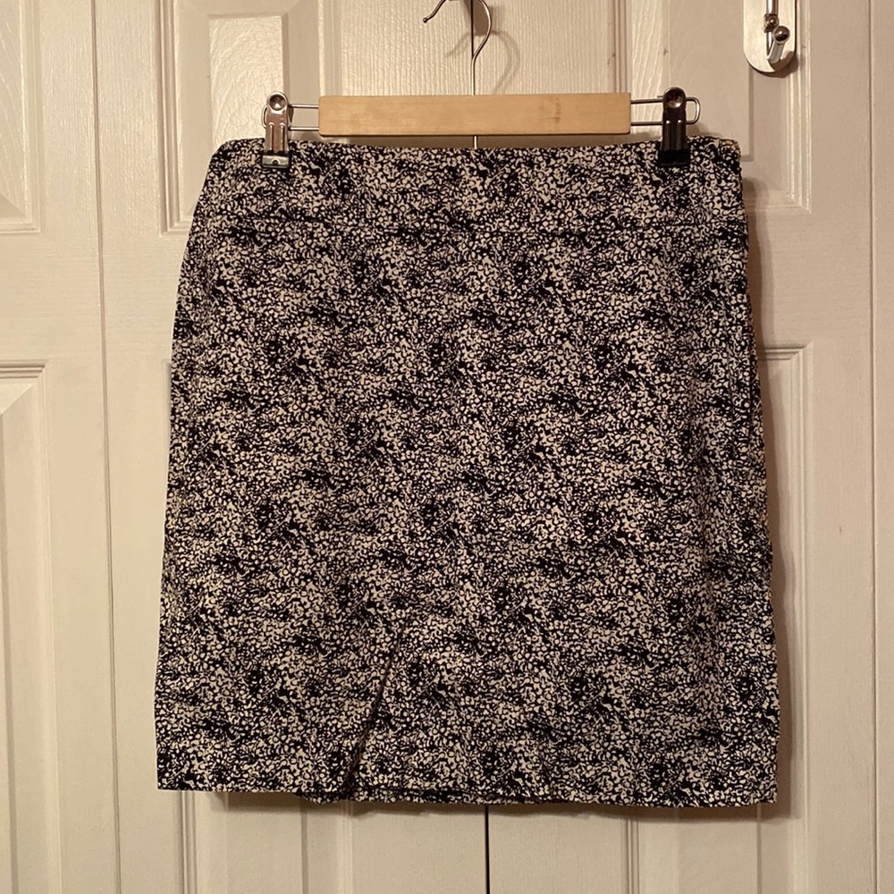 AK skirt